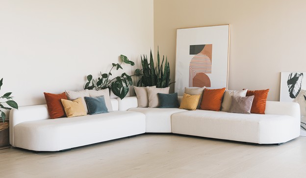 chaise lounge